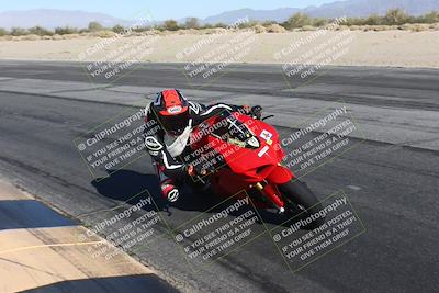 media/Dec-01-2025-Moto Forza (Mon) [[2daa91e15f]]/2-Intermediate Group/Session 4 (Turn 10 Inside)/